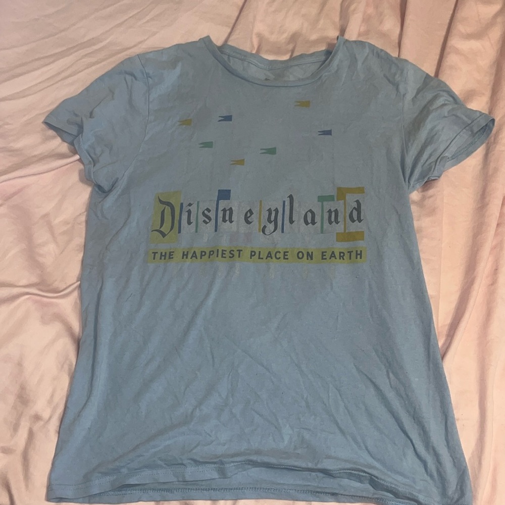 Disneyland Light Blue Graphic Tee Short Sleeve T-Shirt Size Medium
